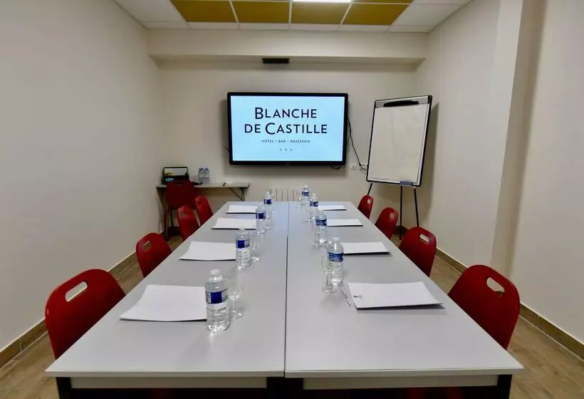 فندق Best Western Blanche De Castille Dourdan