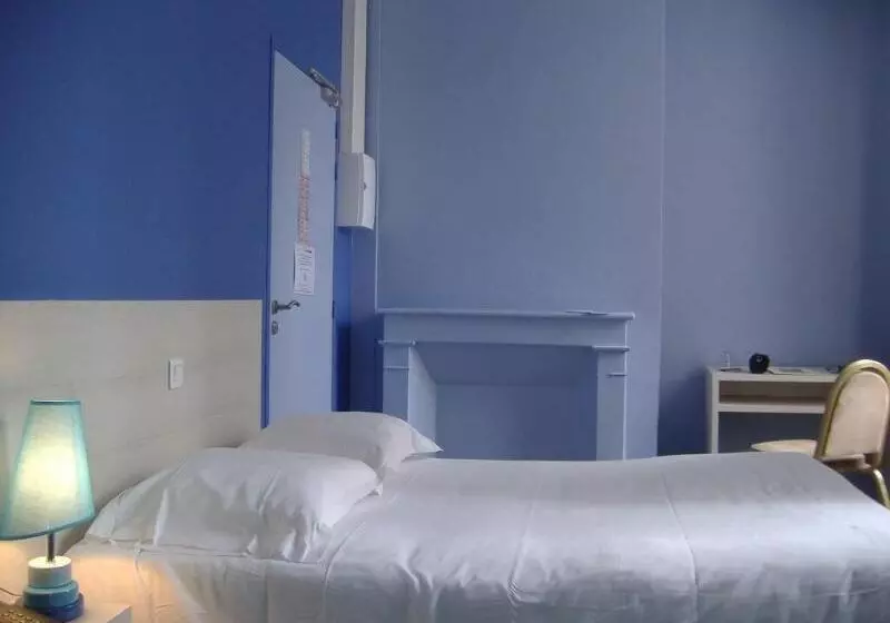 Brit Hotel Du Dauphin L Aigle