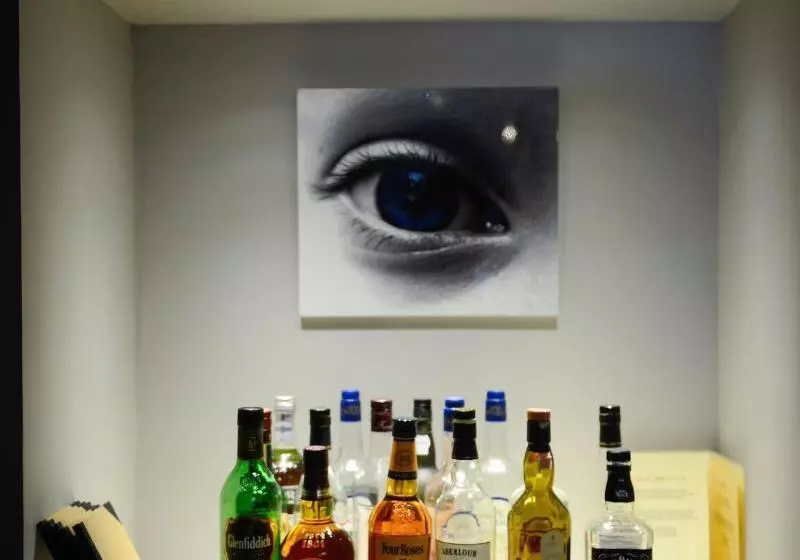 Brit Hotel Du Dauphin L Aigle