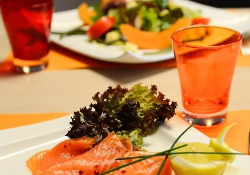 Brit Hotel Du Dauphin L Aigle