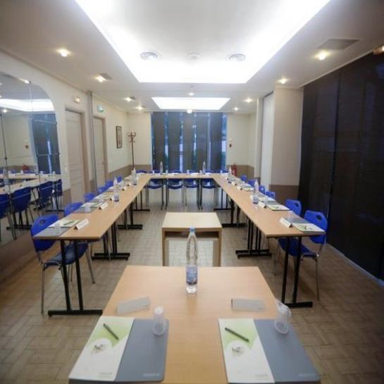 هتل Campanile Antibes Juan Les Pins