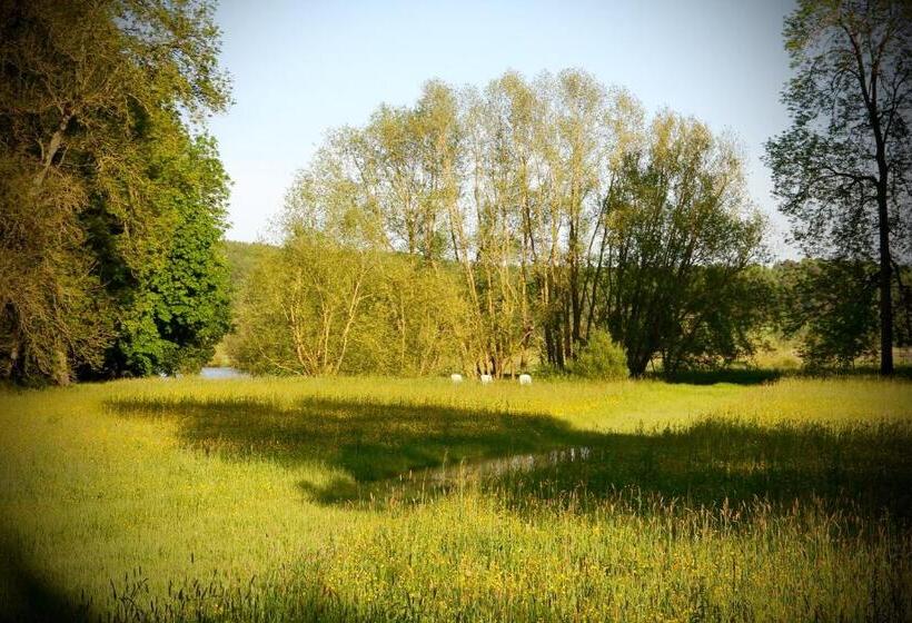 호텔 Château Des Monthairons Hôtel Restaurant Gastromaison Spa Privatif