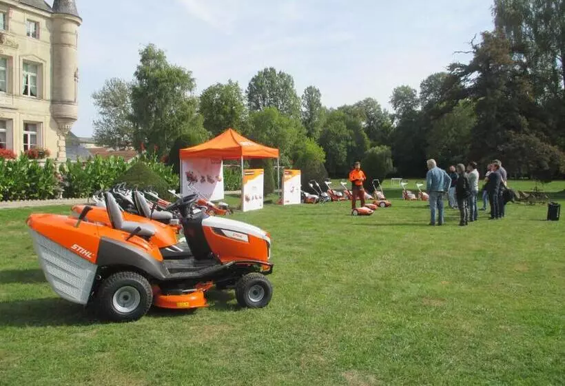 בית מלון כפרי Château Des Monthairons Hôtel Restaurant Gastromaison Spa Privatif