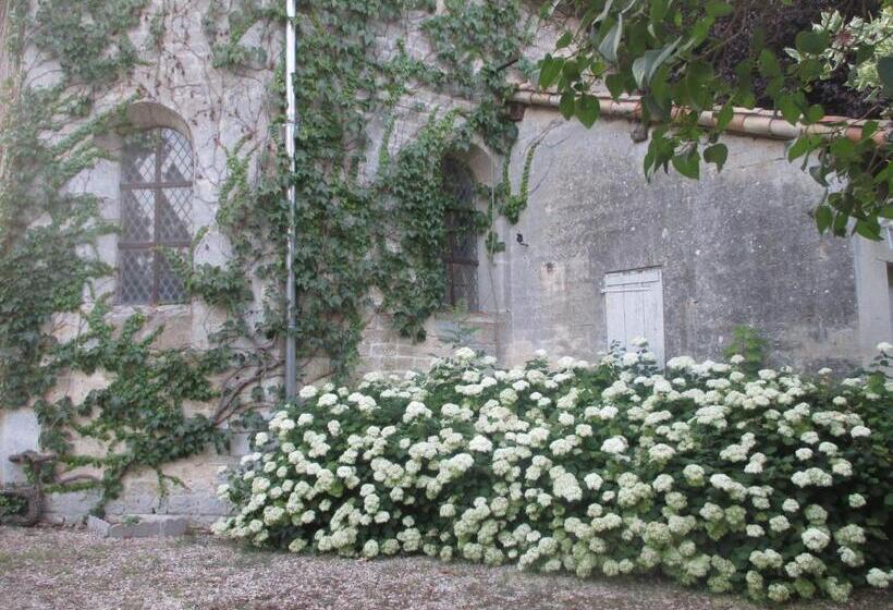 호텔 Château Des Monthairons Hôtel Restaurant Gastromaison Spa Privatif