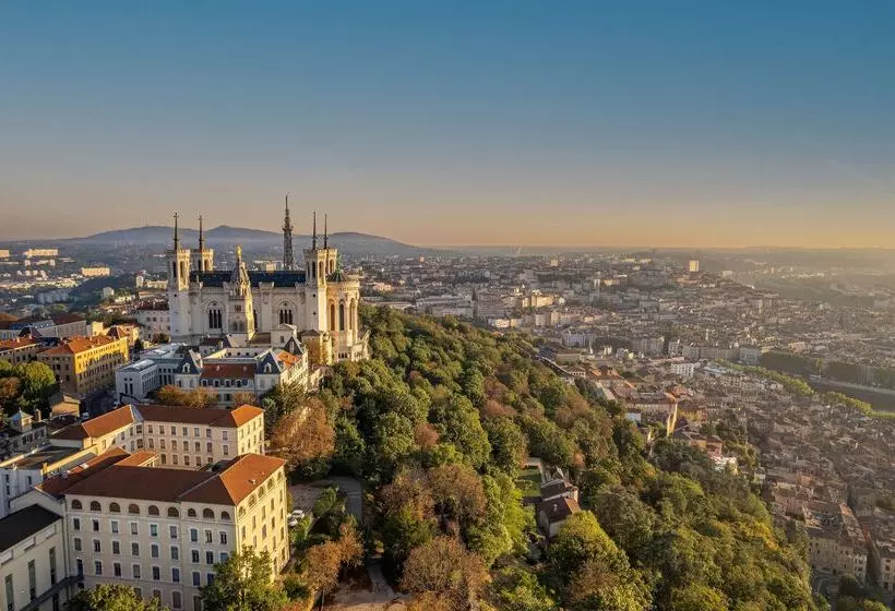Hotel Cour Des Loges Lyon, A Radisson Collection