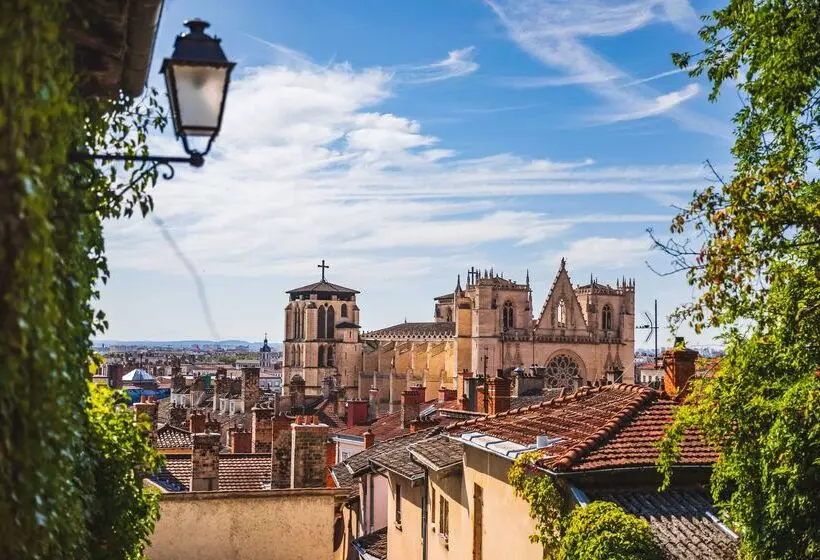 Hotel Cour Des Loges Lyon, A Radisson Collection