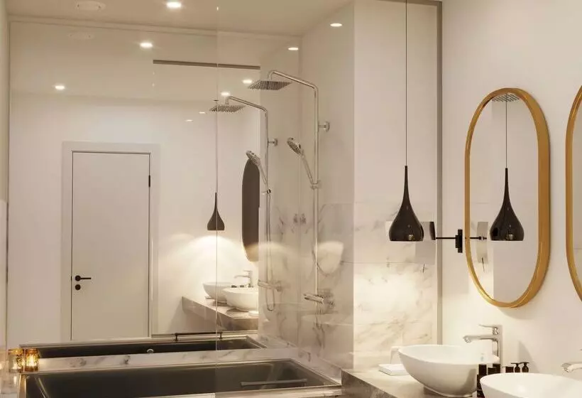 Hotel Cour Des Loges Lyon, A Radisson Collection