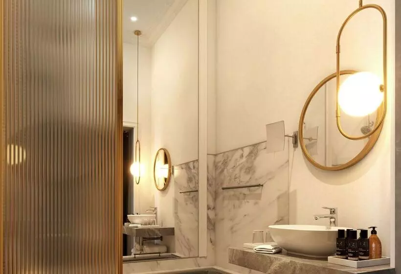 Hotel Cour Des Loges Lyon, A Radisson Collection