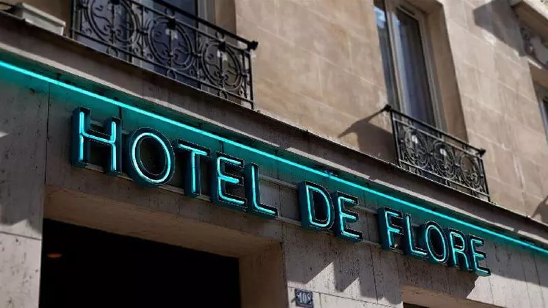 هتل De Flore   Montmartre
