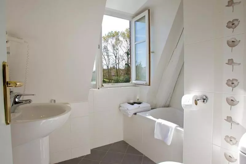 هتل Domaine De Saulon