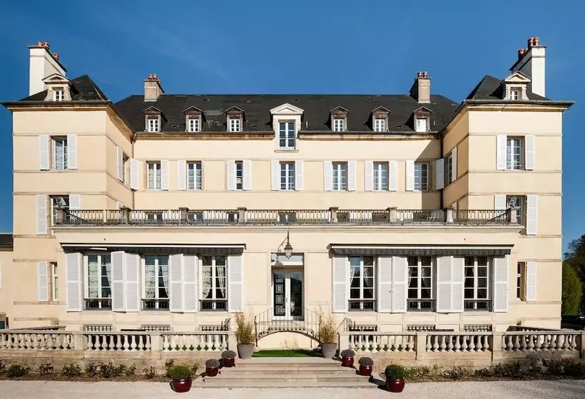 هتل Domaine De Saulon