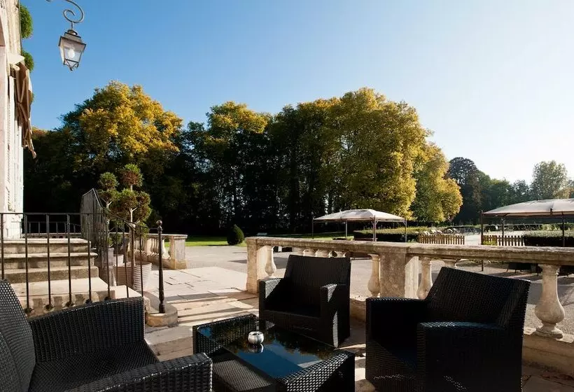 هتل Domaine De Saulon