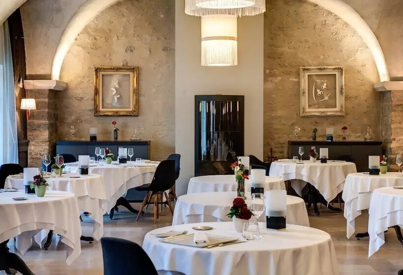 هتل Domaine De Saulon