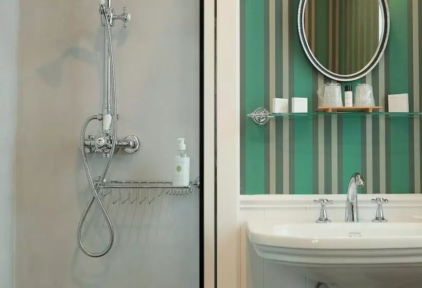 هتل Domaine De Saulon