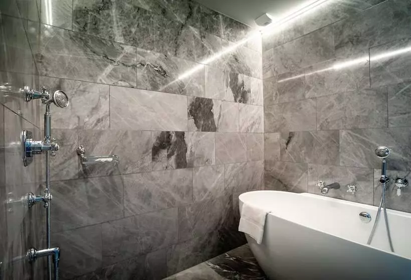 هتل Domaine De Saulon