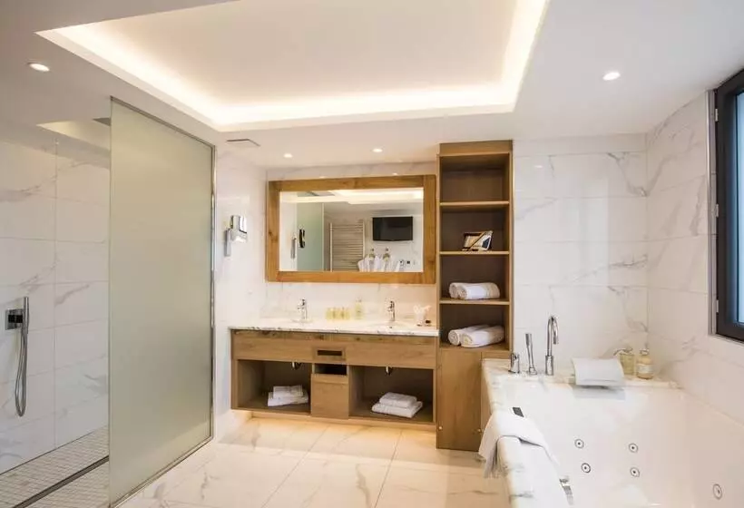 酒店 Hostellerie Des Chateaux & Spa