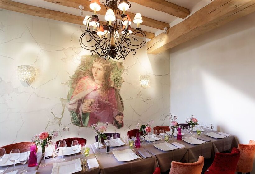 Logis Hotel La Croix Blanche Fontevraud