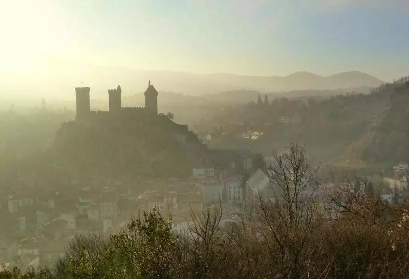 فندق Hôtel Le Lons