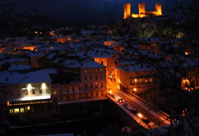 فندق Hôtel Le Lons