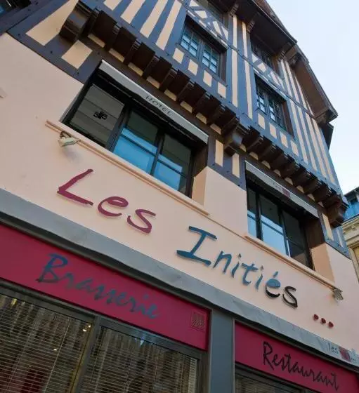 Отель Les Initiés