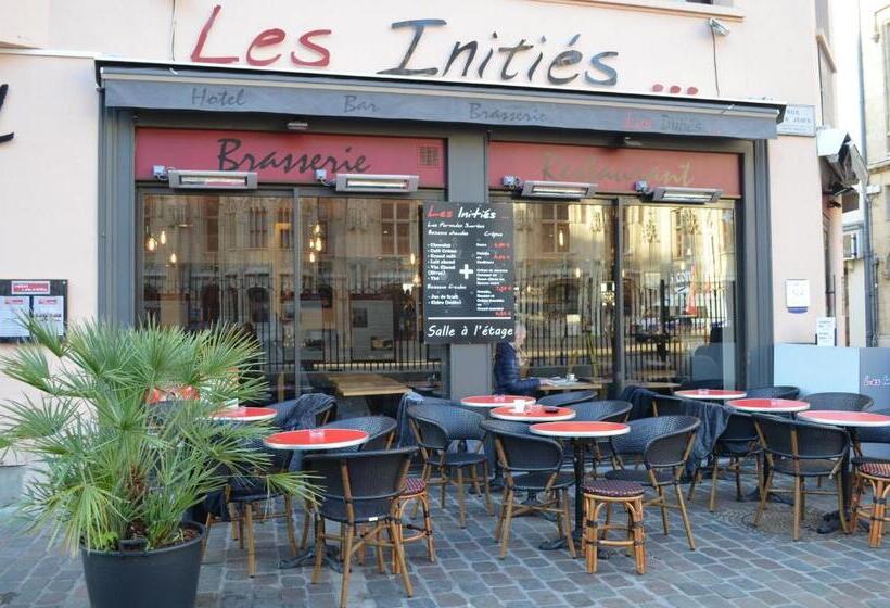 هتل Les Initiés