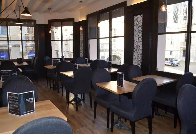 Отель Les Initiés