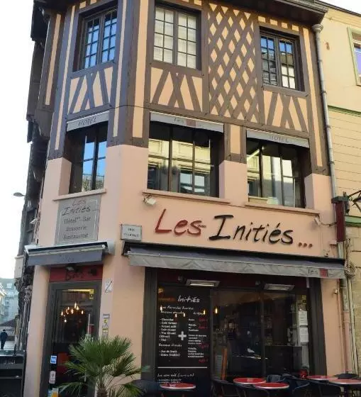 Отель Les Initiés