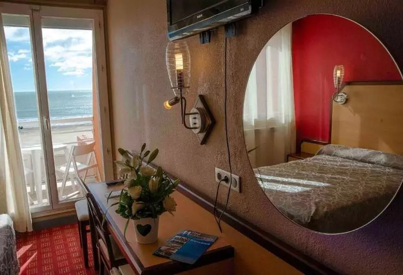 בית מלון כפרי Logis Hôtel & Restaurant Mediterranee