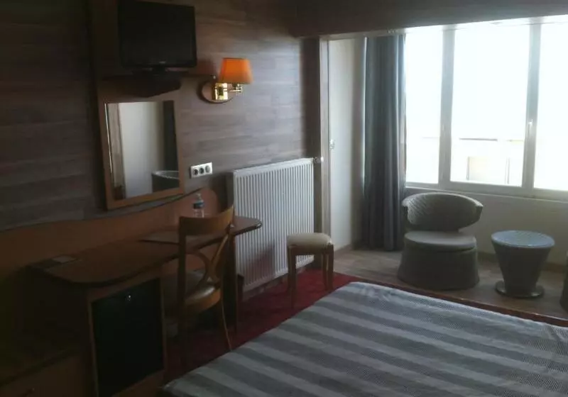 בית מלון כפרי Logis Hôtel & Restaurant Mediterranee