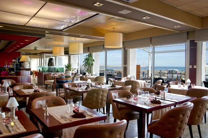 בית מלון כפרי Logis Hôtel & Restaurant Mediterranee