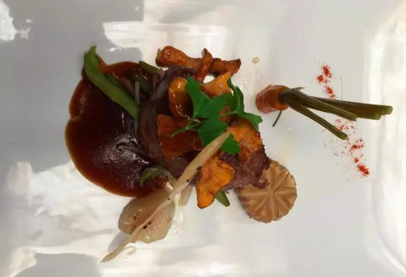 Отель Restaurant Aux Trois Roses