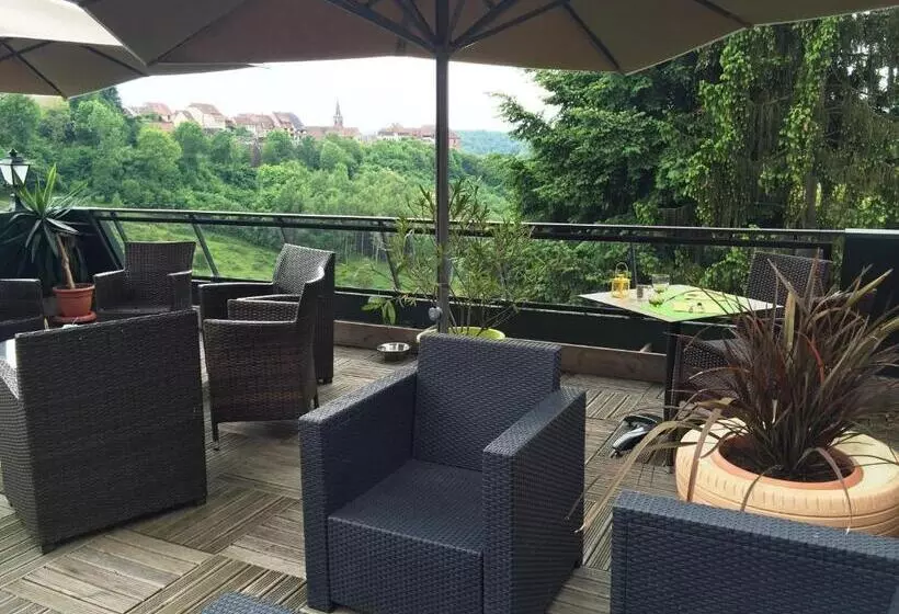 Отель Restaurant Aux Trois Roses