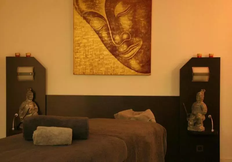 בית מלון כפרי Voltaire Opera Nantes Centre