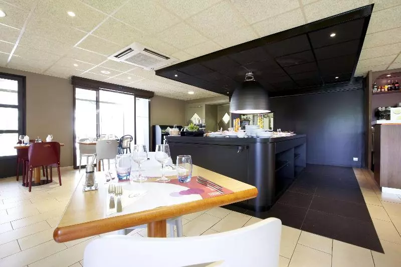 ホテル Campanile Aix En Provence Ouest  Jas De Bouffan