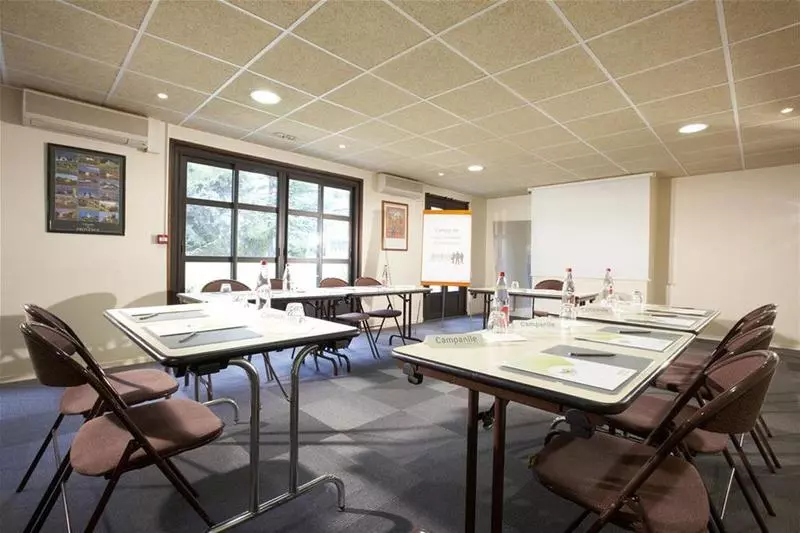 ホテル Campanile Aix En Provence Ouest  Jas De Bouffan