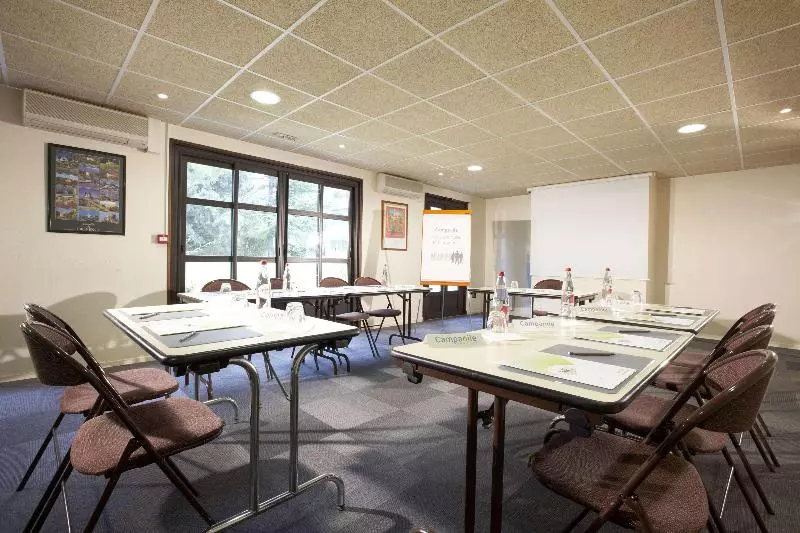 ホテル Campanile Aix En Provence Ouest  Jas De Bouffan