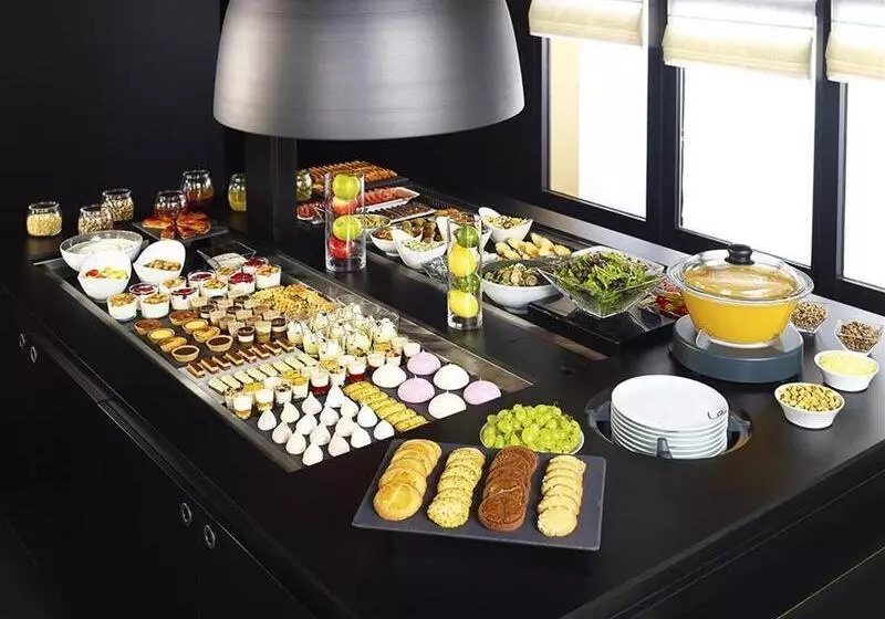 ホテル Campanile Aix En Provence Ouest  Jas De Bouffan