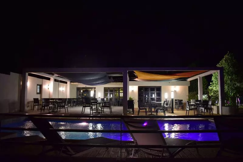 ホテル Campanile Aix En Provence Ouest  Jas De Bouffan