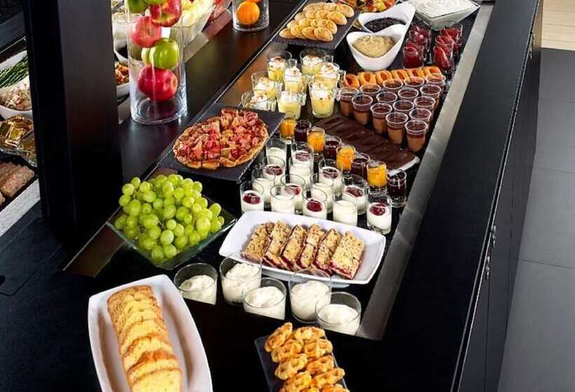 هتل Campanile Brest Gouesnou Aeroport