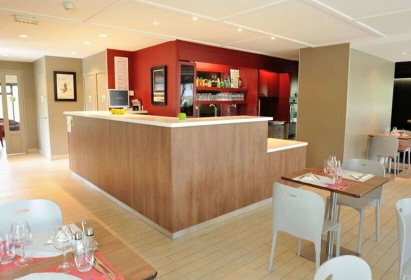 فندق Campanile Moulins  Avermes