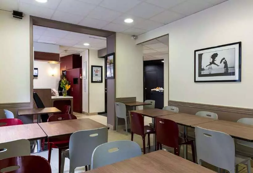 ホテル Campanile Paris 15 Tour Eiffel