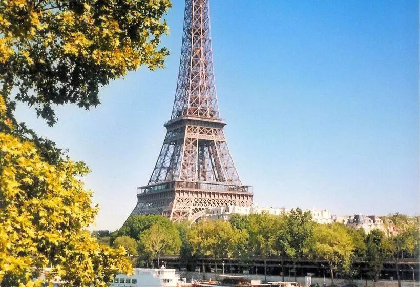 ホテル Campanile Paris 15 Tour Eiffel