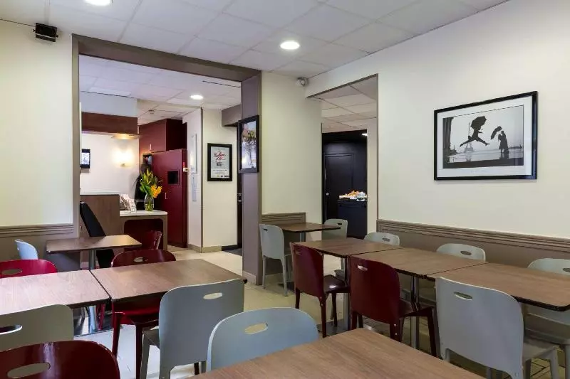 ホテル Campanile Paris 15 Tour Eiffel