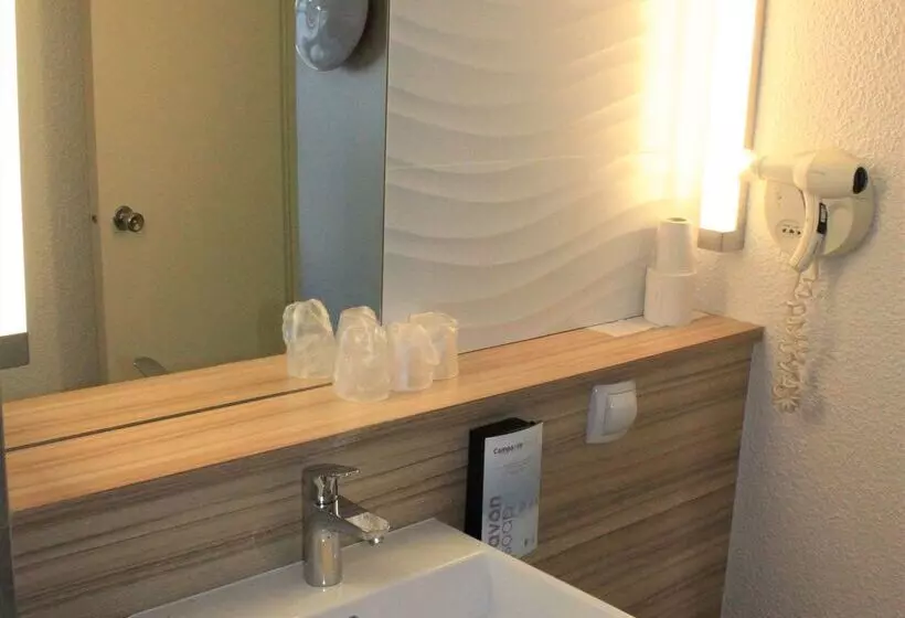 هتل Campanile Reims Sud  Bezannes