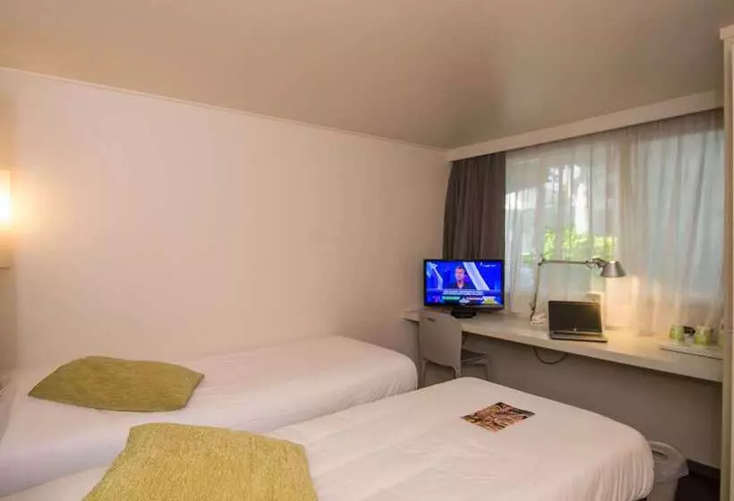 هتل Campanile Reims Sud  Bezannes