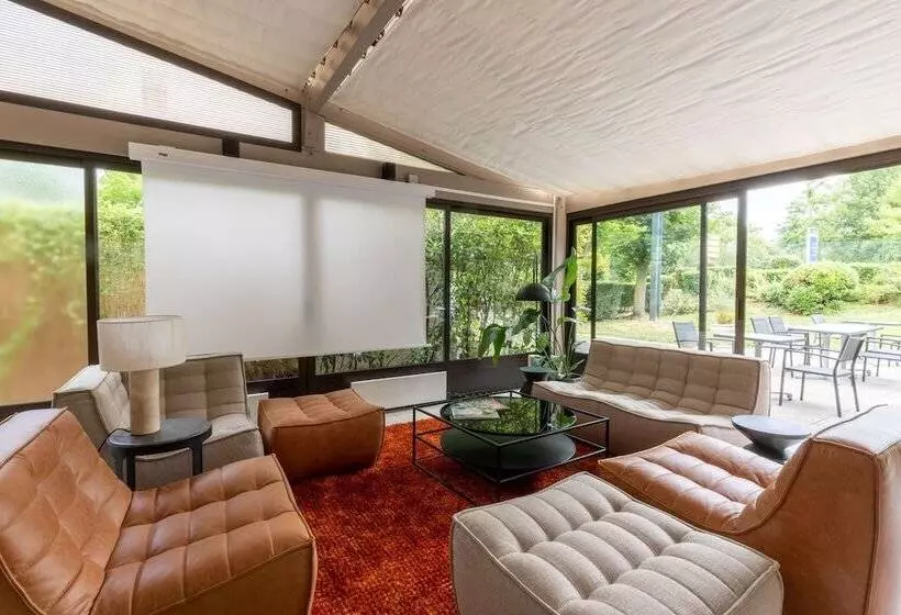 هتل Campanile Reims Sud  Bezannes