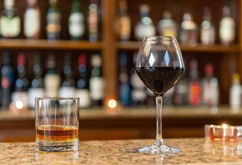 ホテル The Originals Château De Perigny