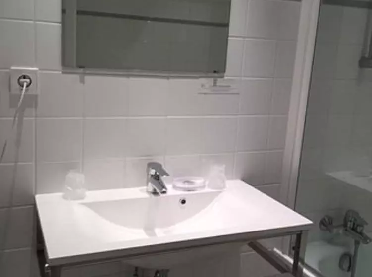 ホテル The Originals Château De Perigny