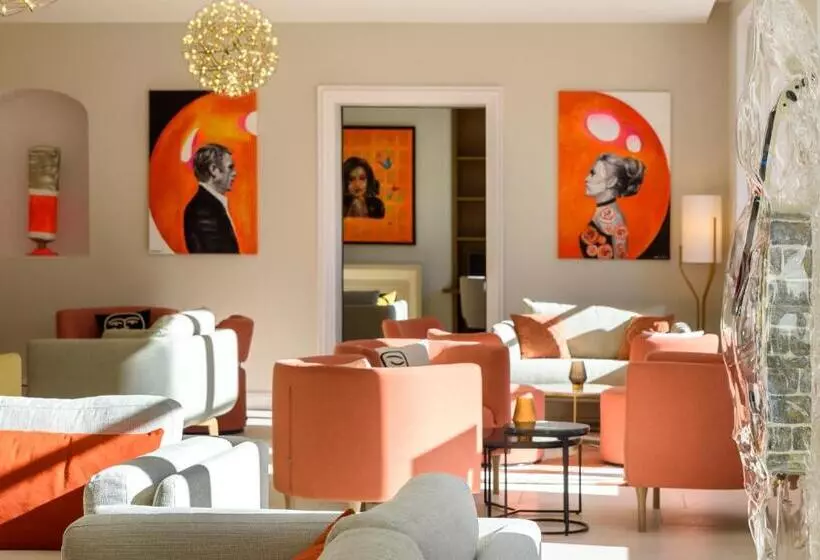 Hotel Domaine De Valmouriane