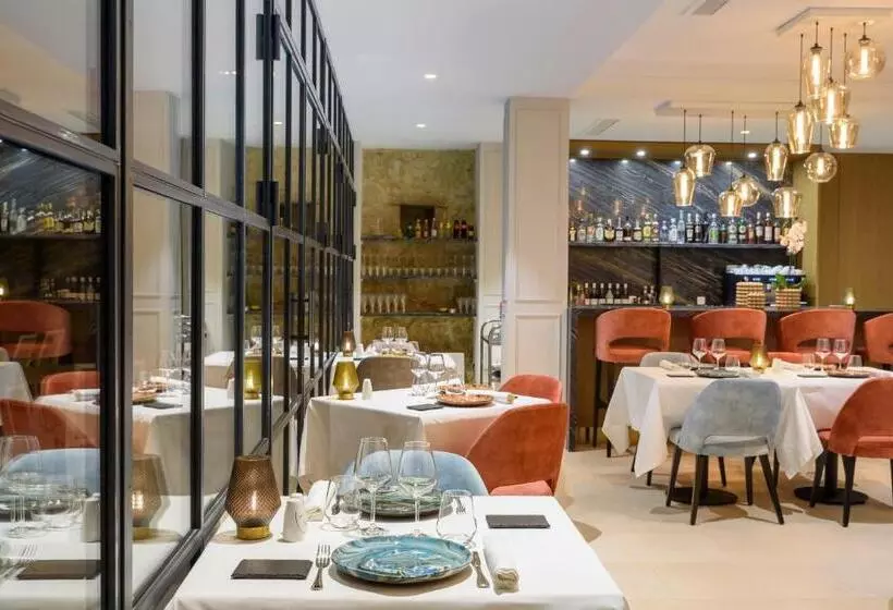 Hotel Domaine De Valmouriane